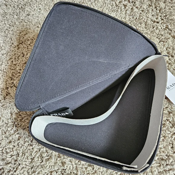 NEW Prada Makeup Case - Picture 2 of 4